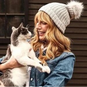 NWT Jules Kae Pom Beanie Light Grey (Vegan brand)